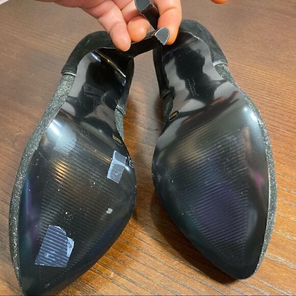 7 BCBGENERATION grey shimmery suede platform pumps - Picture 4 of 9